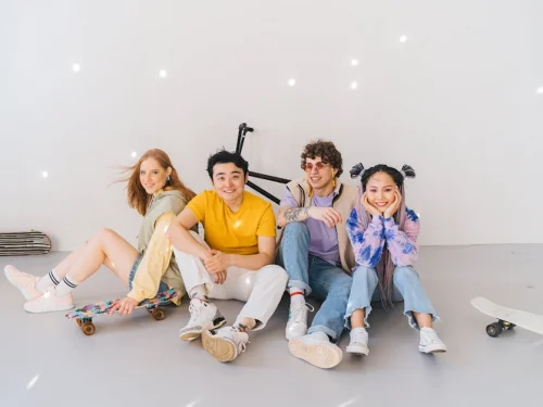 Rüyada Arkadaşının Boğazına Sarılmak: Gizli Bağlar ve Sırlar