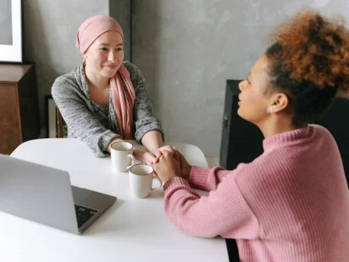 Rüyada Çöpe Yemek Dökmek: Kayıp ve Bolluk Sırrı