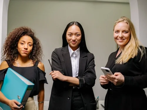 Rüyada Gri Eşarp Takmak: Gizemli Anlamlar