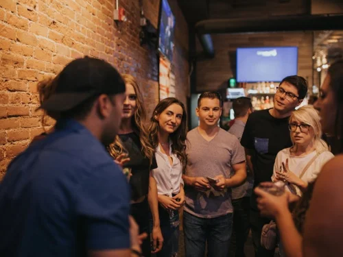 Rüyada Motorla Kanala Düşmek: Bilinçaltının Ani Çöküşü