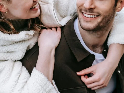 Rüyada Ölmüş Sevgiliyle Konuşmak: Ruhun Sessiz Çağrısı